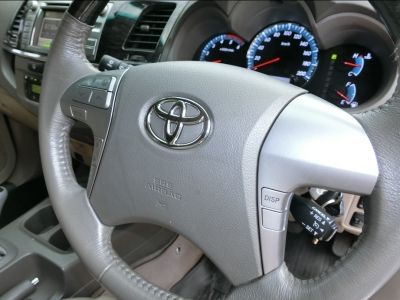 toyota fortuner 3.0 v 2wd ปี2013 รูปที่ 5